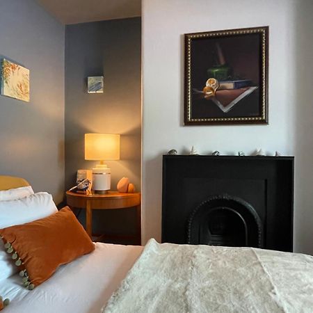 Stylish 2-Bedroom Townhouse Next To Brighton Station المظهر الخارجي الصورة