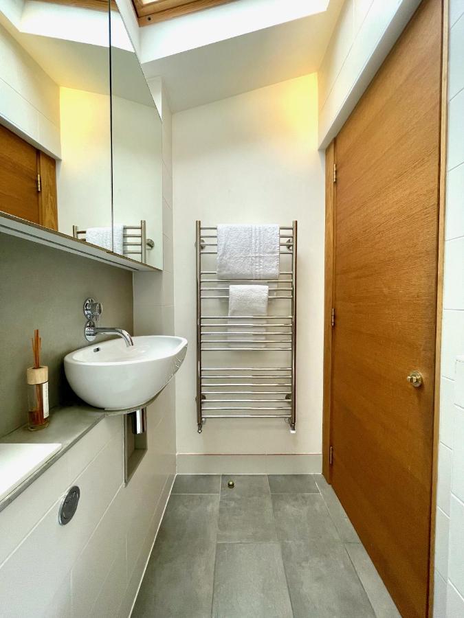 Stylish 2-Bedroom Townhouse Next To Brighton Station المظهر الخارجي الصورة