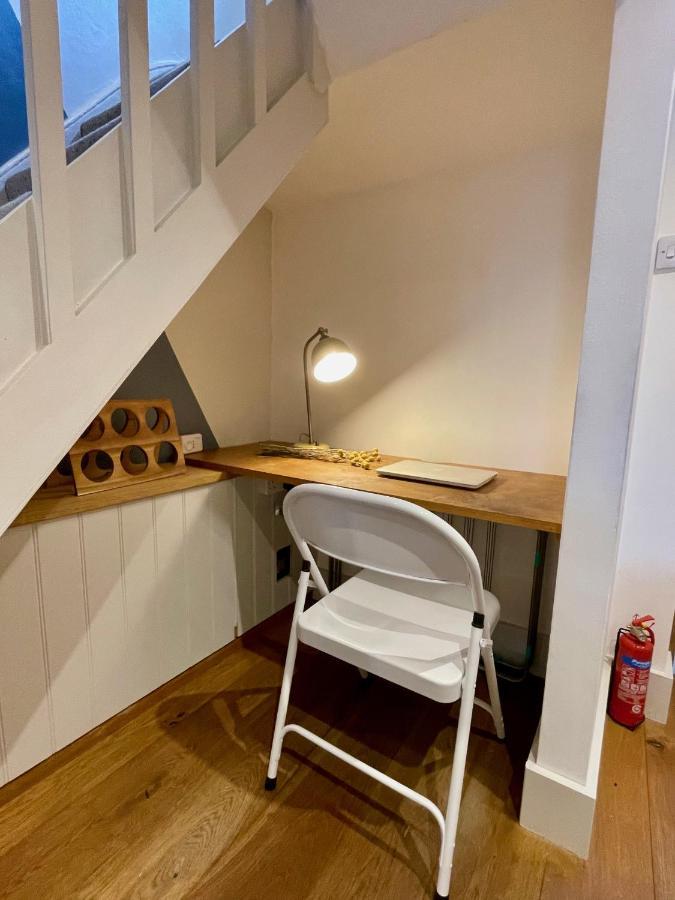 Stylish 2-Bedroom Townhouse Next To Brighton Station المظهر الخارجي الصورة