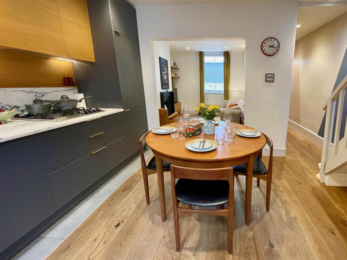 Stylish 2-Bedroom Townhouse Next To Brighton Station المظهر الخارجي الصورة